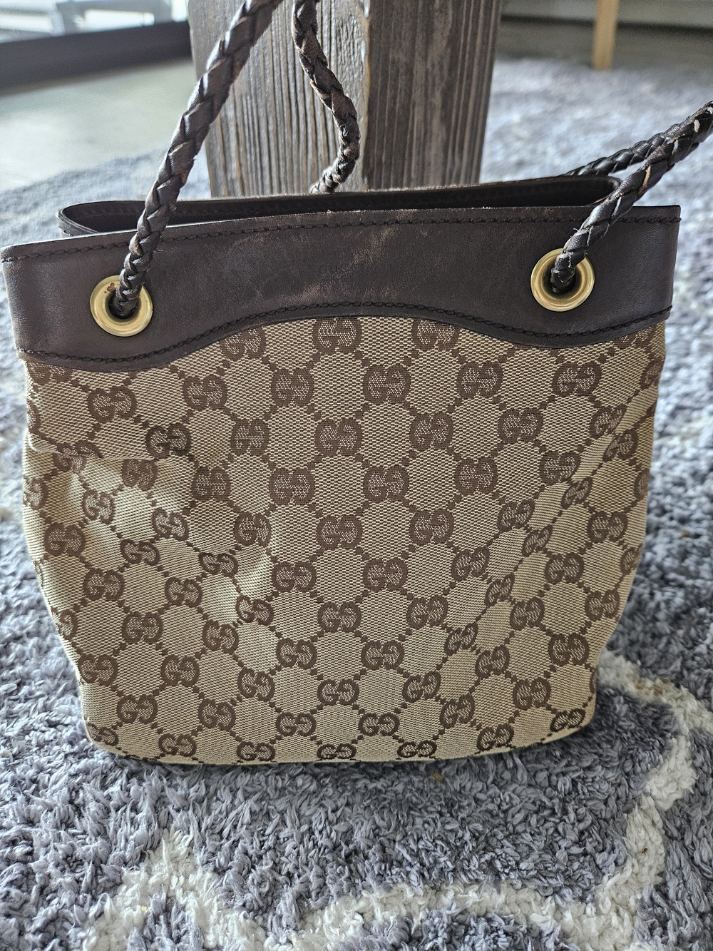 Gucci Beige & Brown GG Canvas Drawstring Shoulder/Crossbody Bag - Picture 2 of 11